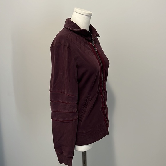 Lululemon Burgundy Zip up hoodie with pockets - Picture 5 of 12